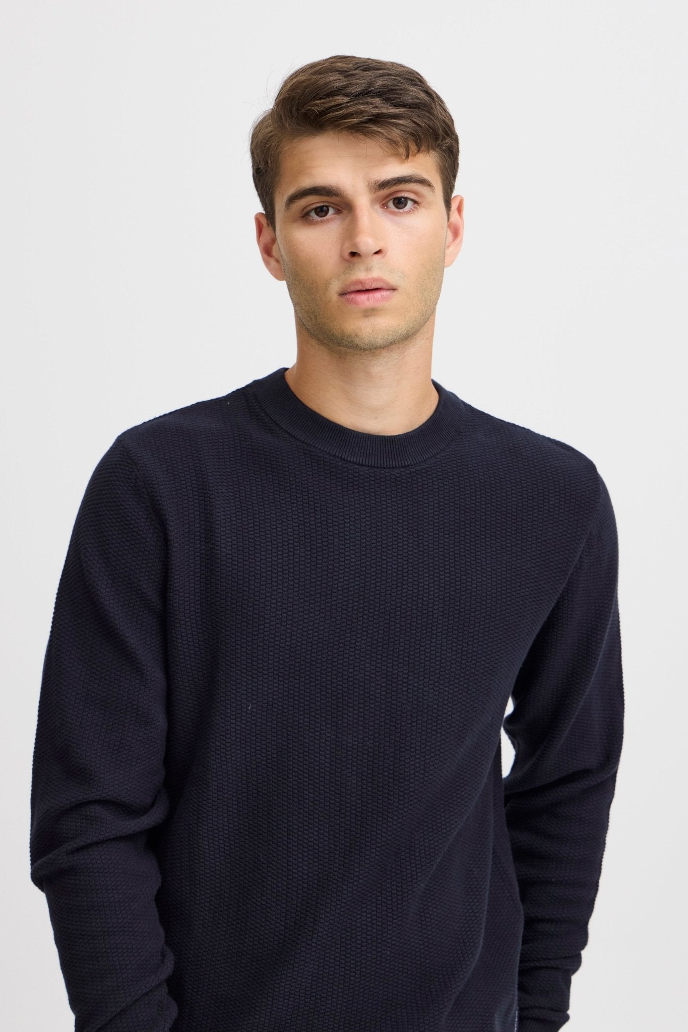 CASUAL FRIDAY - CFKARL 0160 structured crewneck knit - 20505192 - Boutique Bubbles