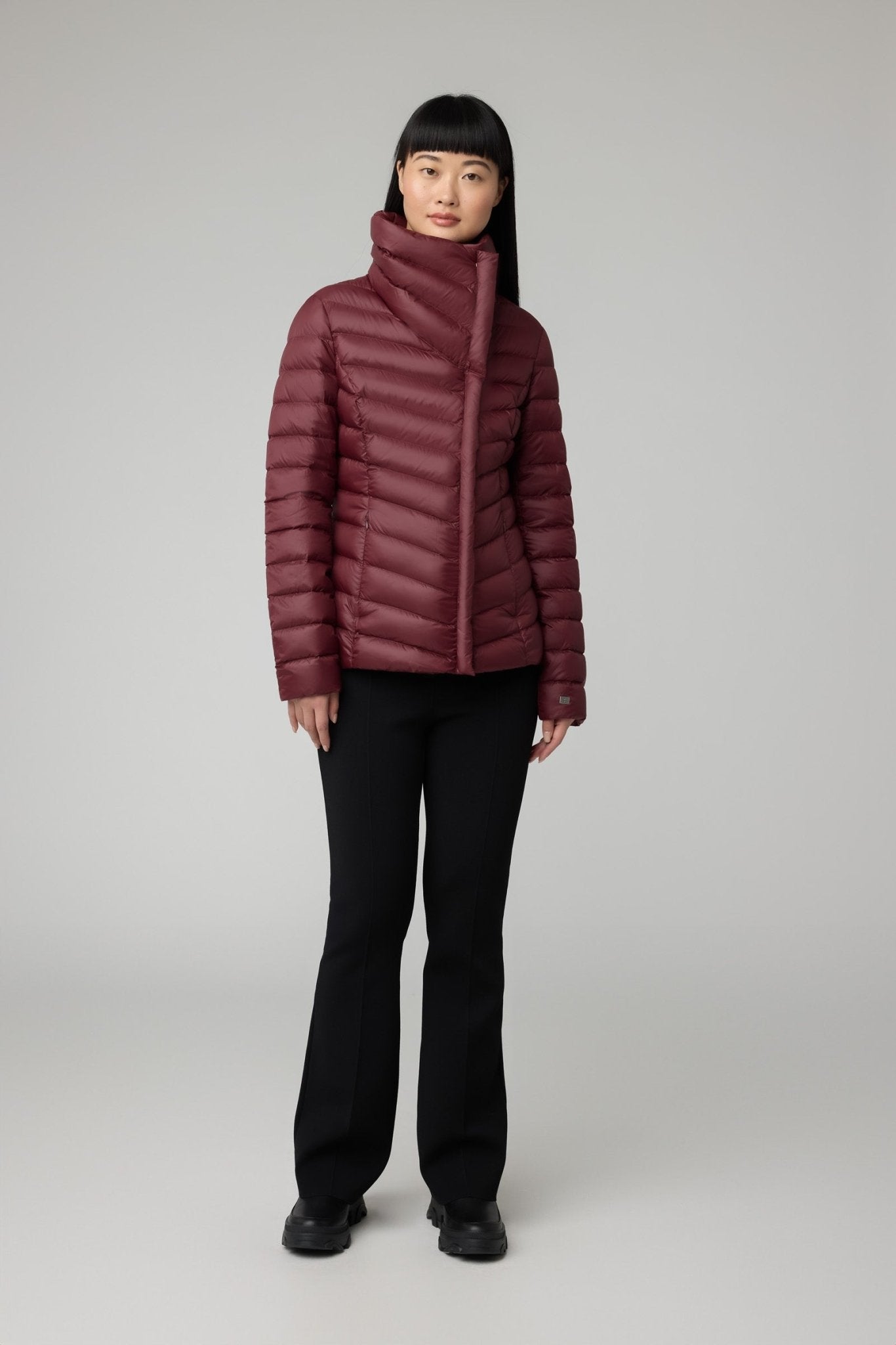 SOIA&KYO EMILIA - Sustainable Slim - Fit Lightweight Down Jacket - Boutique Bubbles