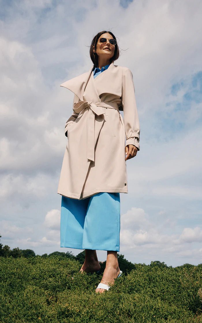 SOIA&KYO OLIVIA - Relaxed-Fit Belted Trench With Cascade Collar - Boutique Bubbles